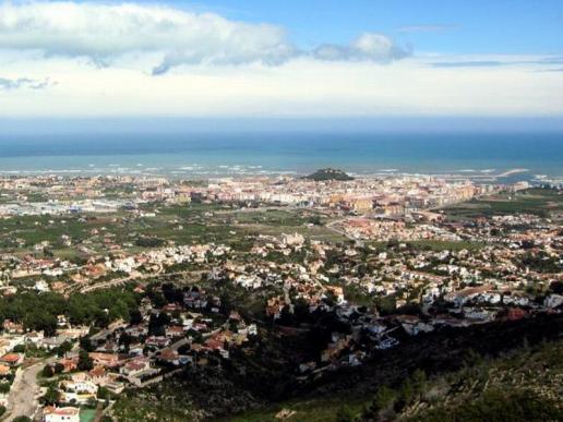 Denia  Stadt  und Strand von der Villa Aura gesehen